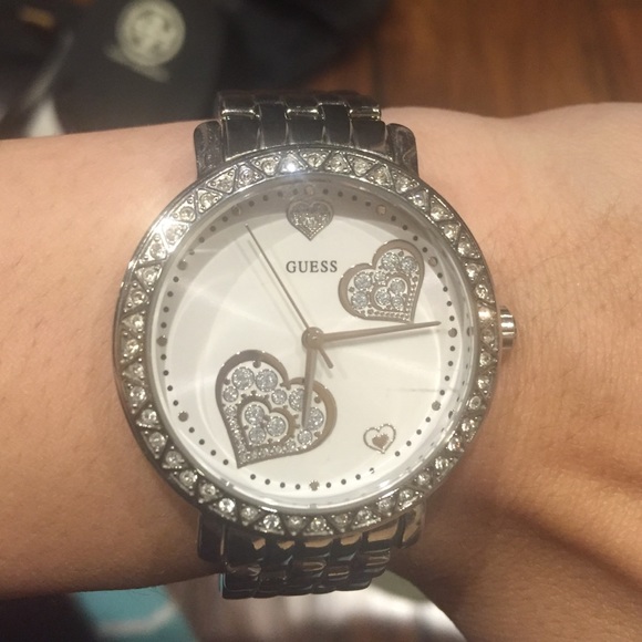 guess heart watch