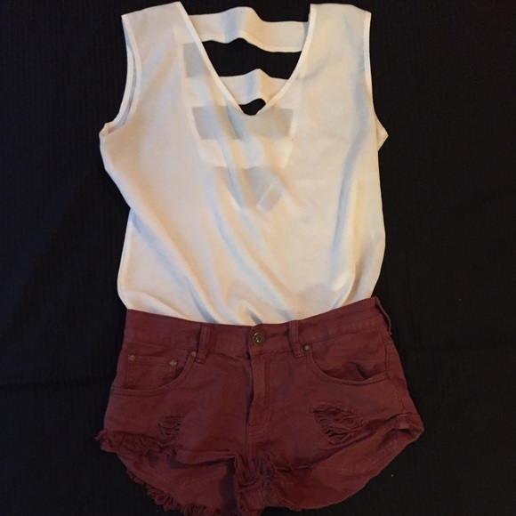Maroon slouchy shorts
