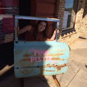 Meet your Posher, Nina