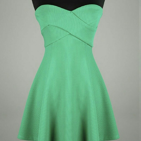 Strapless Flare Dress with Sweetheart Neckline