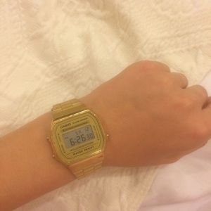 GOLD CASIO WATCH