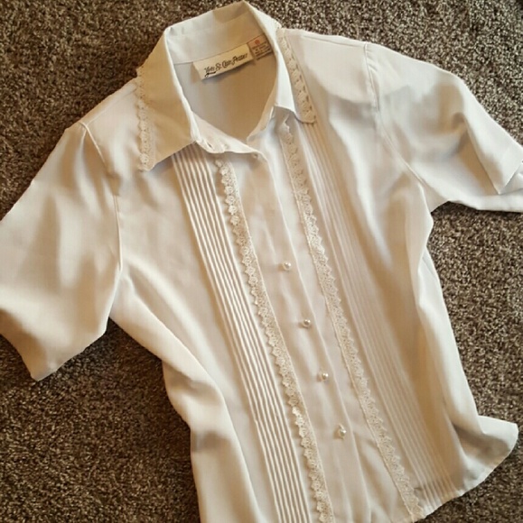 Beautiful collard button down blouse