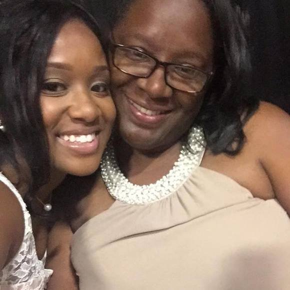 Meet your Posher, Pam