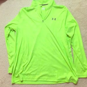 Men's Nearly new long sleeve UnderArmour!!