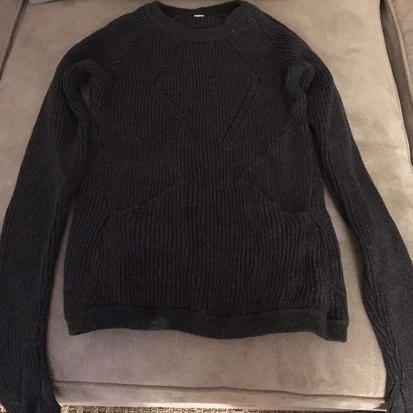 Lululemon sweater size 2