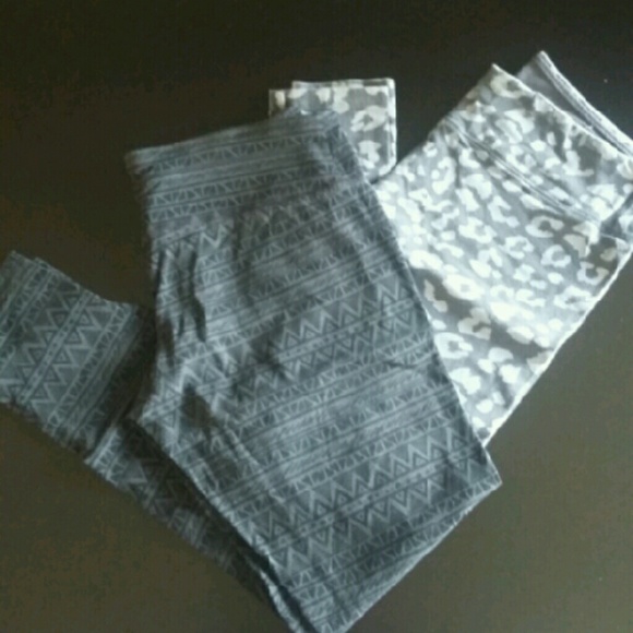 💌DONATED 💌 BUNDLE BUY Active Wear Leggings - Picture 1 of 4