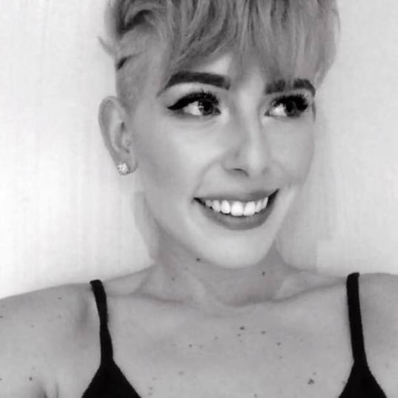 Meet your Posher, Lily