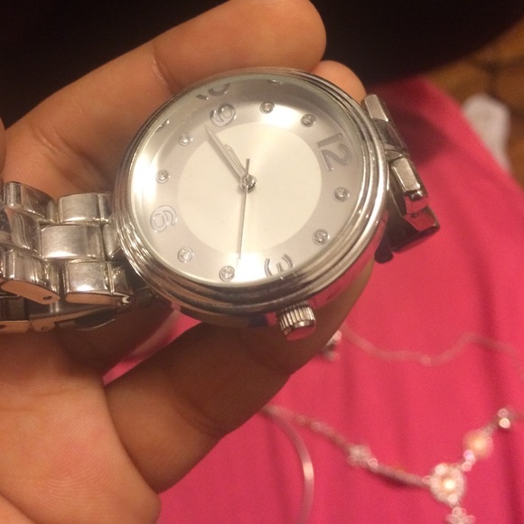 Silver Watch! - Picture 3 of 3