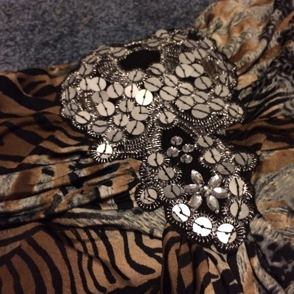 Animal Print Strapless - Picture 2 of 4