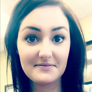 Meet your Posher, Marissa