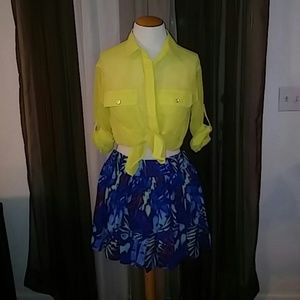 Aeropostale mini skirt and yellow blouse