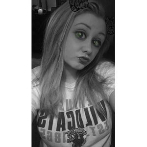 Meet your Posher, Danielle