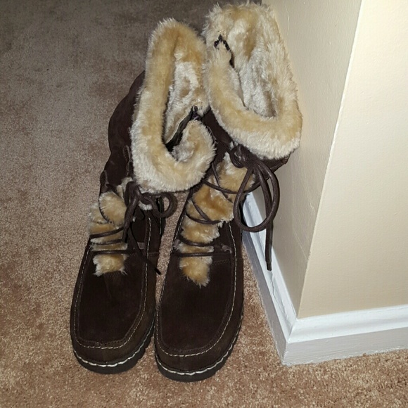 Brown boots