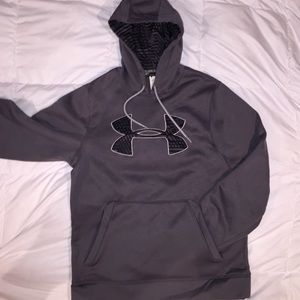 Under Armour Sweatshirt