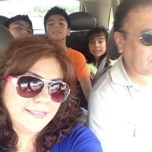 Meet your Posher, Dora l.