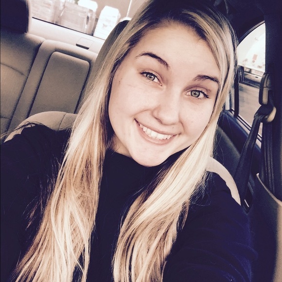 Meet your Posher, Stephanee