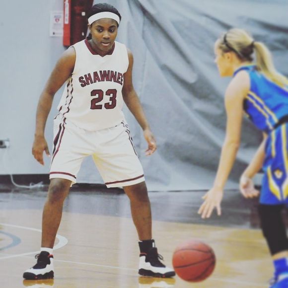 Meet your Posher, Le'onzerrae - Picture 1 of 1