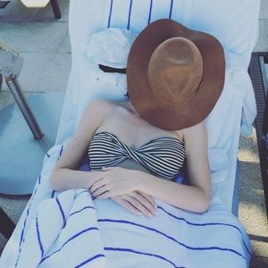 Meet your Posher, Leslie