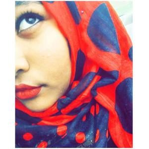 Meet your Posher, Fatima