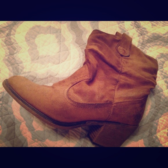 Rocket dog boots