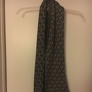 Michael Kors scarf