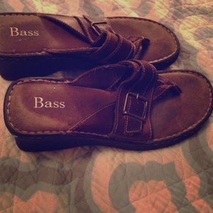 Brown leather sandals with wedge heel