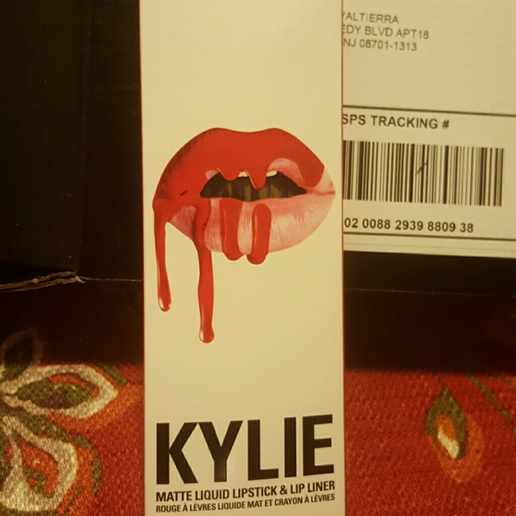 22 kylie lip kit