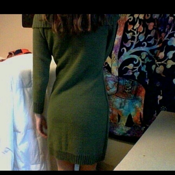 Green sweater dress - Picture 2 of 2