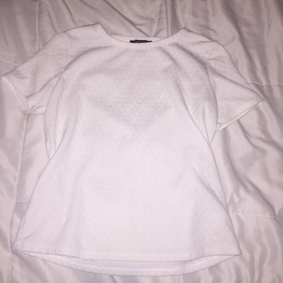 White fitted top