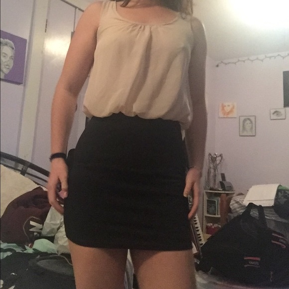 Cute dress - Picture 2 of 2