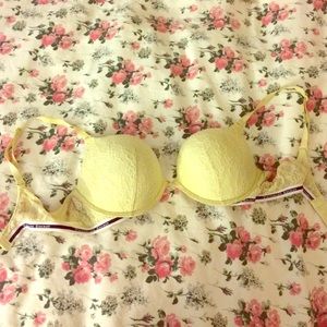 Victoria's Secret PINK yellow lace push-up bra