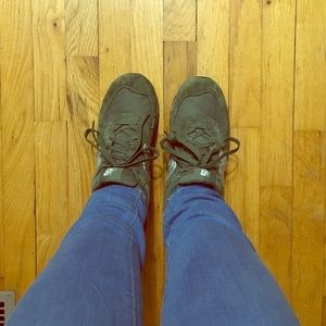 New balance 574 classic green shoes size 9