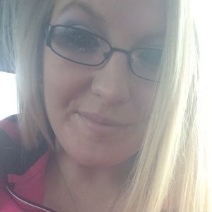 Meet your Posher, Lacey