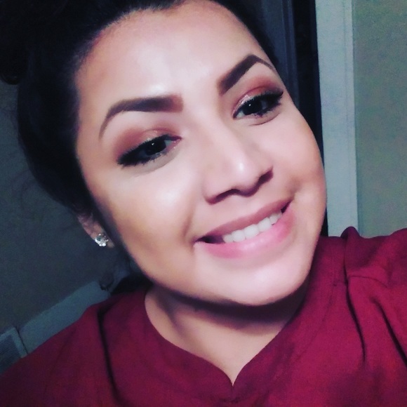 Meet your Posher, Flor - Picture 1 of 1