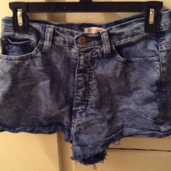 Shorts - Picture 1 of 2
