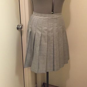Grey pleated skirt