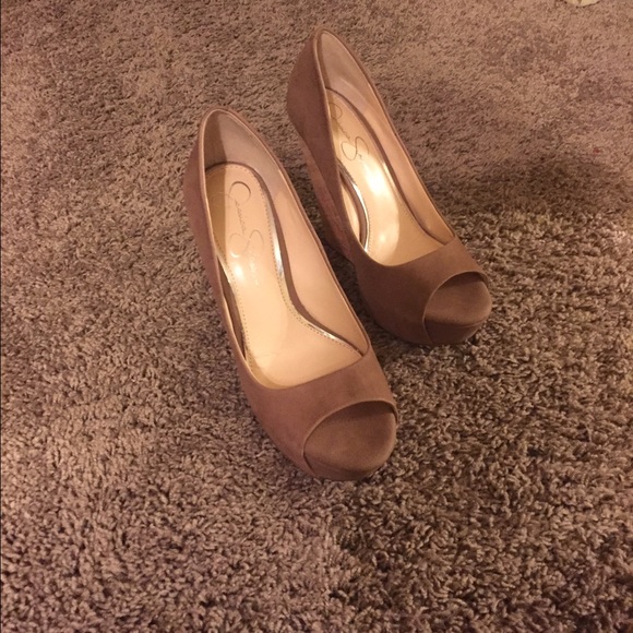 Jessica Simpson Bethani wedges( Never worn)
