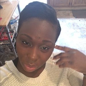 Meet your Posher, Tia