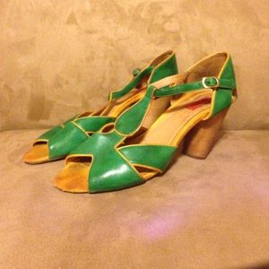 Vintage Green & Gold Heels