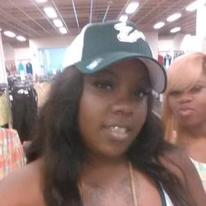 Meet your Posher, Candace