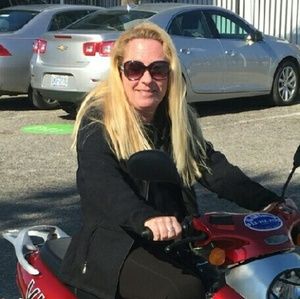 Meet your Posher, Jeanne