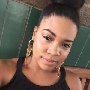 Meet your Posher, Tiara