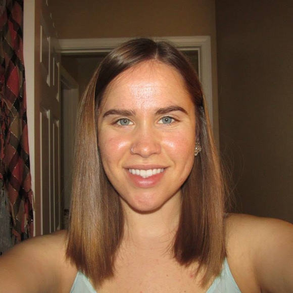 Meet your Posher, Erin - Picture 1 of 1