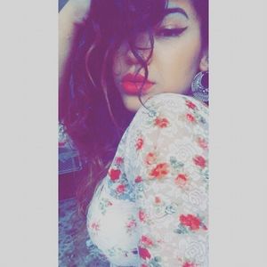 Meet your Posher, Fernandez