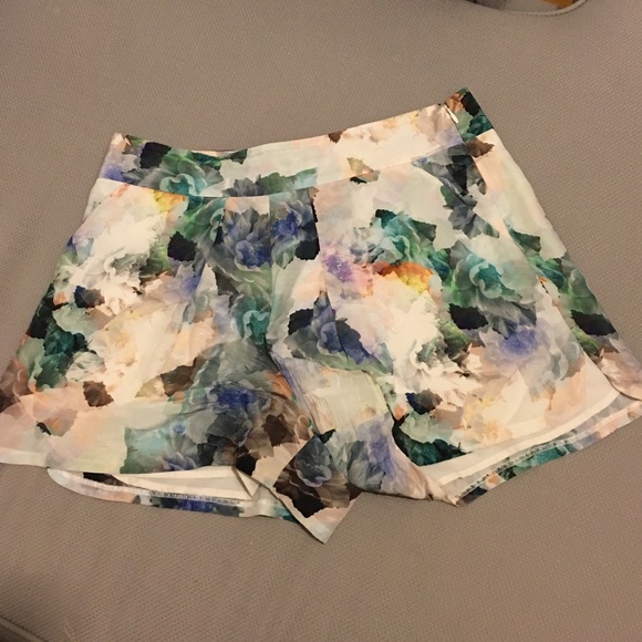 Rebecca Taylor silk floral shorts size 6 - Picture 3 of 4