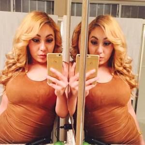 Meet your Posher, Aliz m.