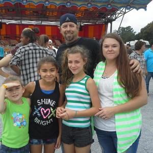 Meet your Posher, Dana