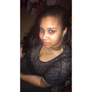 Meet your Posher, Sheli