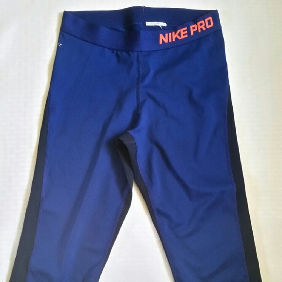 ☆SOLD☆Blue Nike Pro leggings size Medium
