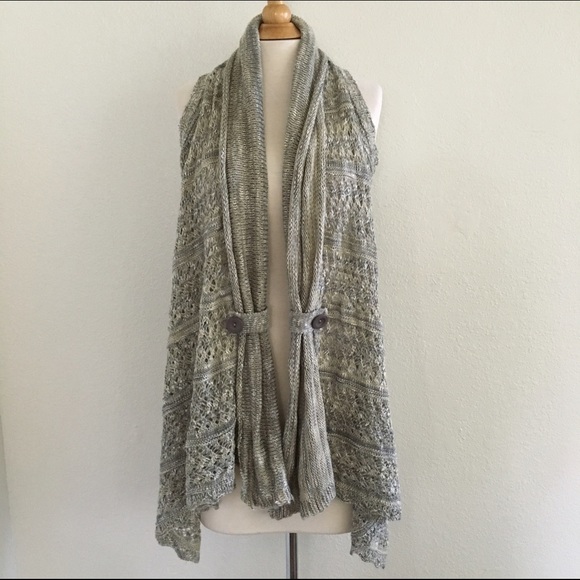 ❌SOLD❌NWOT Sleeveless Cardigan